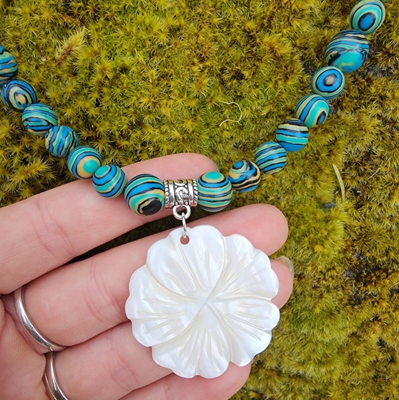 🐚 Shell wire necklace - Picture 4 of 7